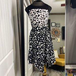 Simply Vera Wang flowing dress with pockets Size: XS